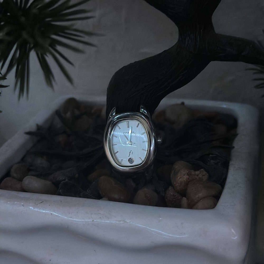 watch - Picture 6 of 9